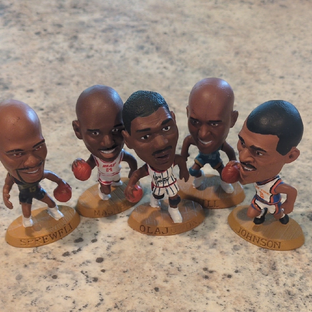 NBA 90's Basketball Collectible Mini Figurines 5 Pc‎ Lot